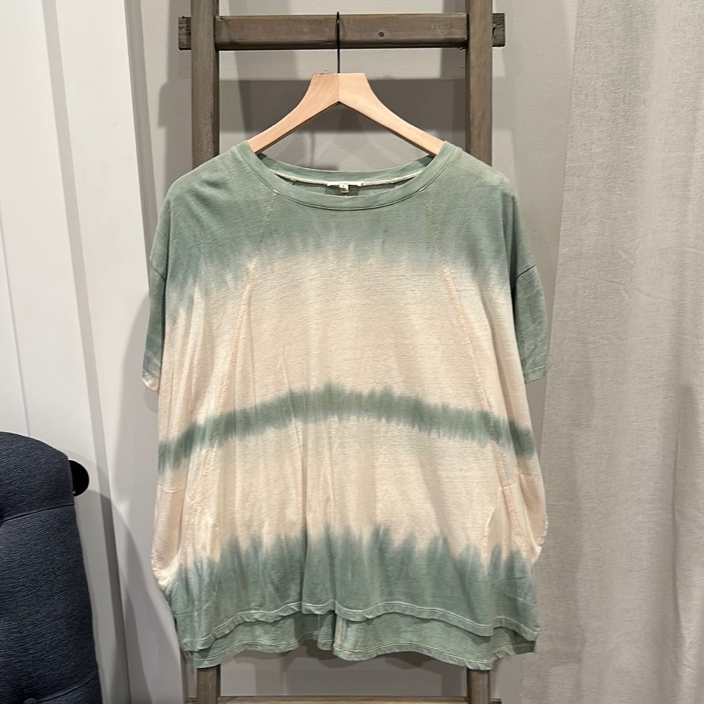 Easel Mint and Cream T-Shirt